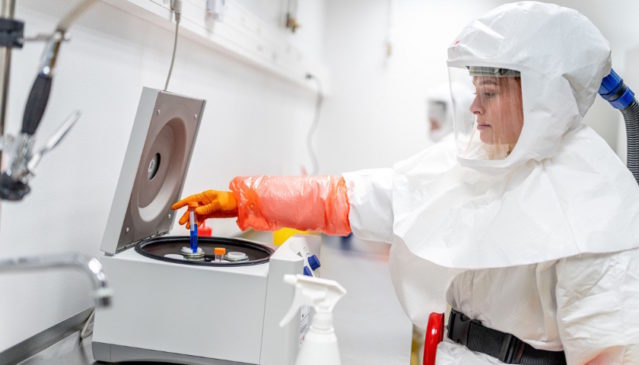 BIOCEV BSL-3 laboratoř pro práci s vysoce infekčními viry a bakteriemi