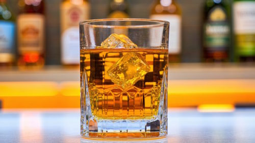 Za hranou rizikového pití alkoholu je přes milion Čechů